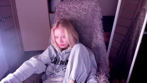 kris_grant online show from 01.26.25