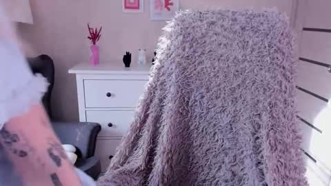 kris_grant online show from 10.08.25