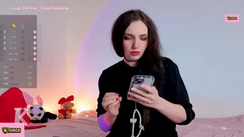 Snapshot of kris_kiskis chatting on 03.11.25 Kris kiskis online show from 03.11.25