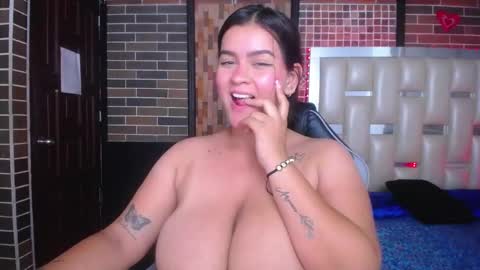 Snapshot of kriss_sweetboobs chatting on 02.26.25 kriss_sweetboobs online show from 02.26.25