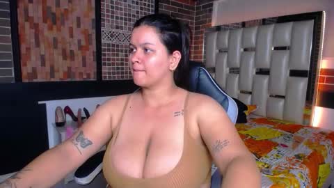 Snapshot of kriss_sweetboobs chatting on 09.18.25 kriss_sweetboobs online show from 09.18.25