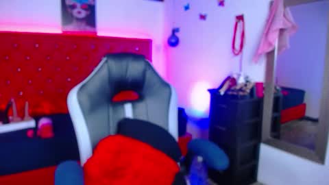 Snapshot of kriss_sweetboobs chatting on 11.08.25 kriss_sweetboobs online show from 11.08.25