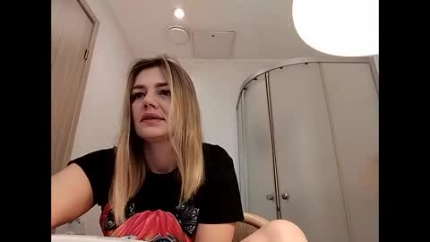 KrissSexi online show from 02.15.25