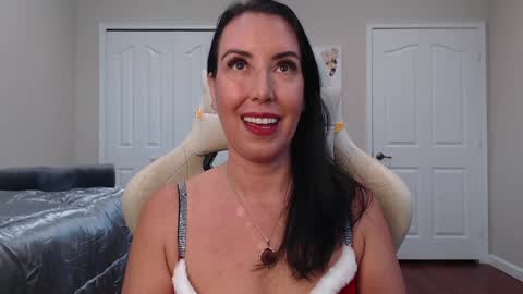 Snapshot of krissy2024 chatting on 12.24.24 Krissy online show from 12.24.24