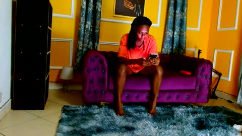 Snapshot of krissy_nile995 chatting on 02.14.25 Thaterotic woman online show from 02.14.25