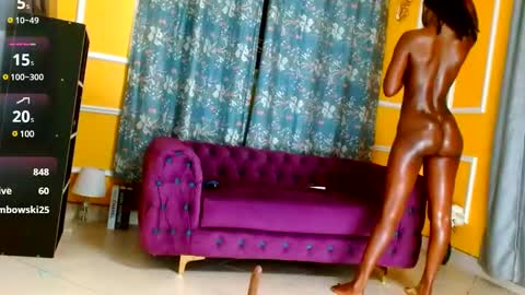 Snapshot of krissy_nile995 chatting on 02.16.25 Thaterotic woman online show from 02.16.25