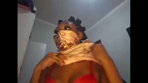 Snapshot of kristallvfs chatting on 01.19.25 kristallvfs online show from 01.19.25