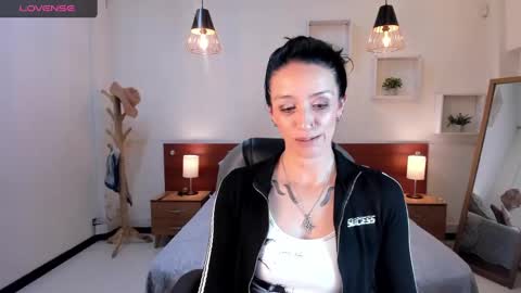 Snapshot of kristen_garner chatting on 12.19.24 Sophia online show from 12.19.24