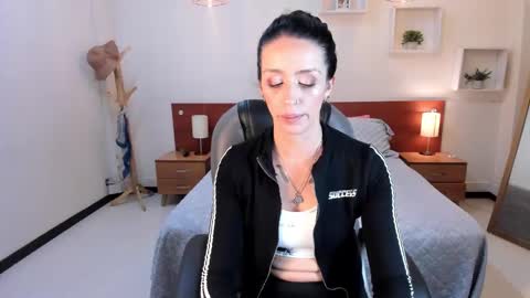 Snapshot of kristen_garner chatting on 01.04.25 Sophia online show from 01.04.25