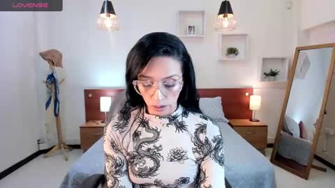 Snapshot of kristen_garner chatting on 01.19.25 Sophia online show from 01.19.25