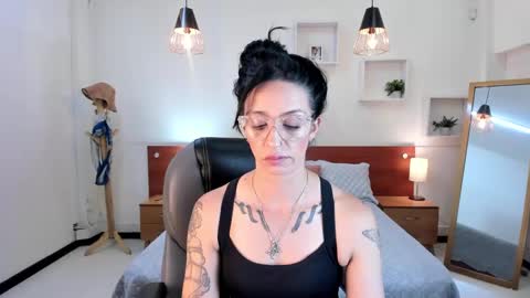 Snapshot of kristen_garner chatting on 01.20.25 Sophia online show from 01.20.25