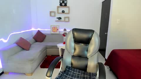 Sophia online show from 12.02.25