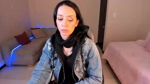 Snapshot of kristen_garner chatting on 06.17.26 Sophia online show from 06.17.26