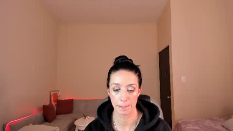 Snapshot of kristen_garner chatting on 06.24.26 Sophia online show from 06.24.26