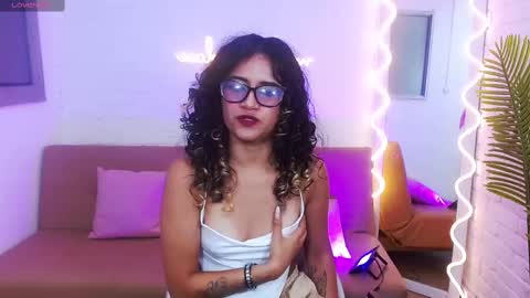 kristen_tay online show from 01.14.25