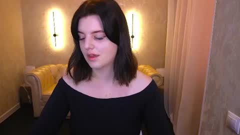Snapshot of kristifoxy chatting on 07.13.26 kristifoxy online show from 07.13.26