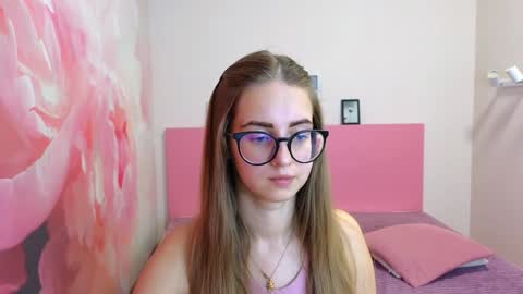 Kristina Adel online show from 01.17.25