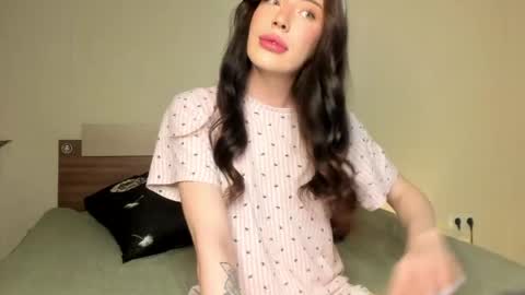 Snapshot of kristina_angel1 chatting on 05.20.26 polya online show from 05.20.26