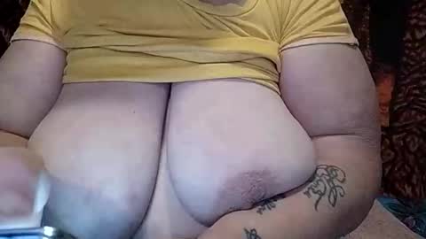 Snapshot of kristinaexcite chatting on 10.26.25 KristinaExcite online show from 10.26.25