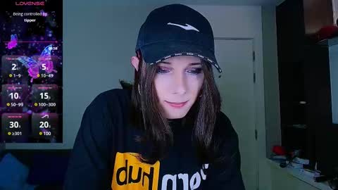 Snapshot of kristinaholland chatting on 02.16.25 kristina online show from 02.16.25