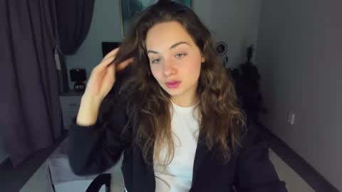 Snapshot of kristinalevis chatting on 01.19.25 Kristina online show from 01.19.25