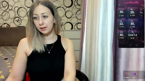 Snapshot of kristinavegasss chatting on 02.17.25 kristinavegasss online show from 02.17.25