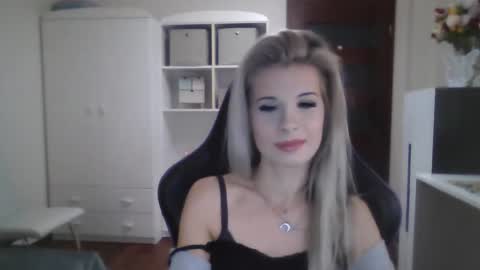 KristineAmore online show from 10.01.25