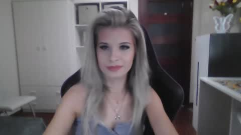 KristineAmore online show from 10.06.25