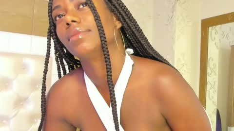 Snapshot of kristinels chatting on 03.25.26 kristin online show from 03.25.26