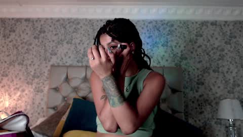 KristinWall online show from 12.04.24