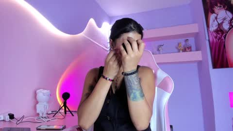 KristinWall online show from 01.16.25