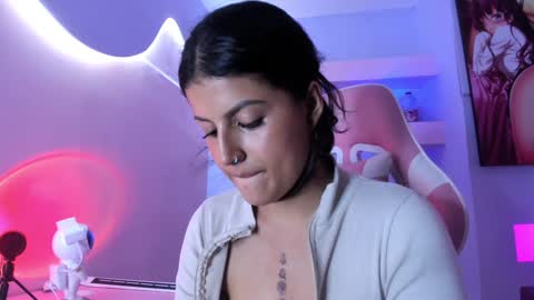 KristinWall online show from 01.21.25