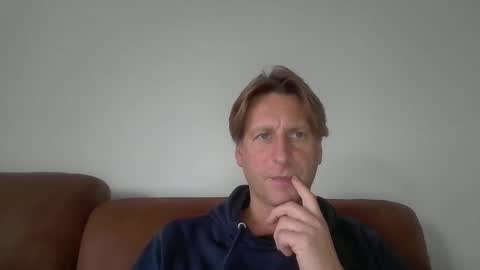 kristof8504 online show from 11.26.25