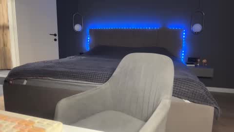 Kristi online show from 11.18.25