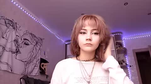 Snapshot of kristycoggins chatting on 05.18.26 Kelly online show from 05.18.26