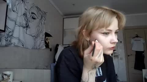 Snapshot of kristycoggins chatting on 06.01.26 Kelly online show from 06.01.26