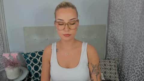 KristyFlowers online show from 04.30.26