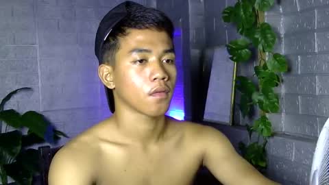 kritthanarkorn online show from 12.15.25