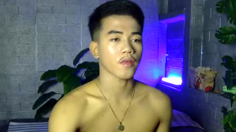 kritthanarkorn online show from 12.22.25