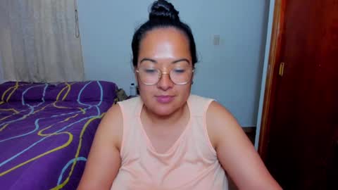 Snapshot of kroline_20 chatting on 12.26.24 Kroline  online show from 12.26.24