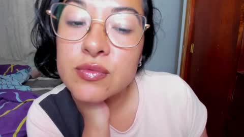 Snapshot of kroline_20 chatting on 12.27.24 Kroline  online show from 12.27.24