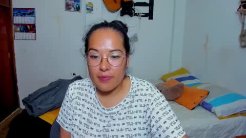 Snapshot of kroline_20 chatting on 02.06.25 Kroline  online show from 02.06.25