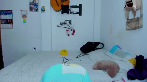 Snapshot of kroline_20 chatting on 02.11.25 Kroline  online show from 02.11.25