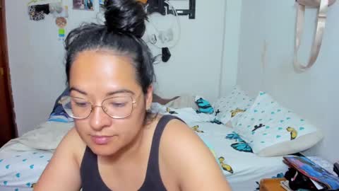 Snapshot of kroline_20 chatting on 02.17.25 Kroline  online show from 02.17.25