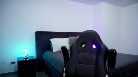 Snapshot of krops_ chatting on 03.02.25 KROPS online show from 03.02.25