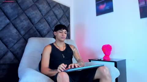 Kroy Wave  Muscle Tattoos Latino online show from 07.22.26