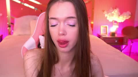 krys_tina online show from 04.18.26