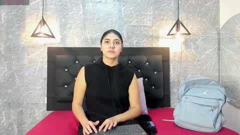 Kystal Taylor online show from 09.28.25