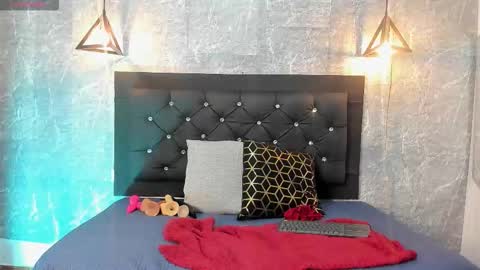 Kystal Taylor online show from 11.16.25