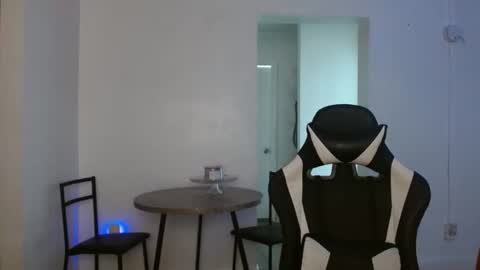 Krystal Blake online show from 10.27.25